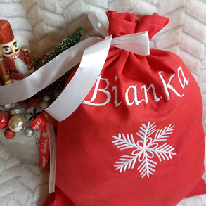 Piros Mikulászsák Névhímzéssel