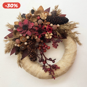 Koszorú száraz virágokkal tobozokkal
