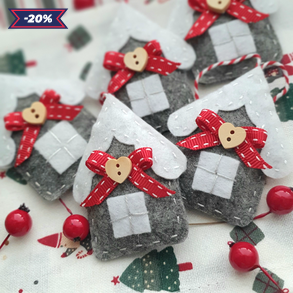 Bababarát karácsonyi filc házikók