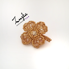 Arany színű lóhere kitűző, bross