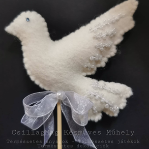 HÓFEHÉR PÜNKÖSDI GALAMB HÍMZÉSSEL GYÖNGYÖKKEL FA PÁLCIKÁN ÉVSZAKASZTALRA CSILLAGMAG-DEKORÁCIÓ TERMÉSZETES ANYAGOK GYAPJÚ