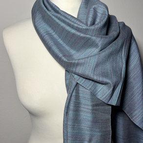 Kézzel szőtt elegáns Kék Selyem Kendő