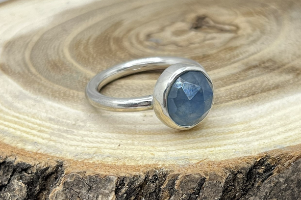 Ezüst gyűrű akvamarinnal