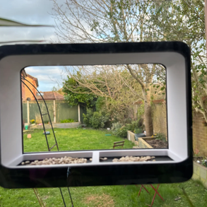 Minimalista Panorámás Madáretető Ablakfelületre