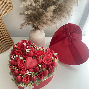 Valentin nap szappanvirág szív boxban