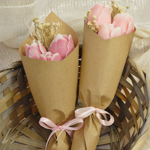 Tulipán csokor gyertya,  csomagolva 