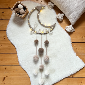 Névre szóló HOLD éjjeli fény - Pompom éjszakai világítás fali dekoráció - Világító pompon falidísz - Egyedi ajándék