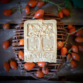 Csipkebogyós szappan kecsketejjel és shea vajjal - Életfa mintás