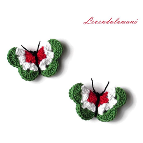 Horgolt pillangó kokárda kitűző