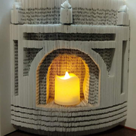 Könyvszobor, hangulatvilágítás a sötét, téli estékre