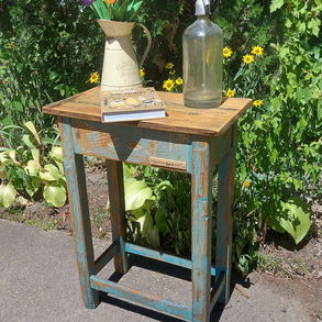 Patinás lerakóasztal