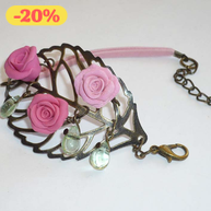 Rózsák levéllel - réz leveles karkötő rózsákkal, zöld gyöngyökkel