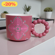 Matt nugát és rózsaszínű pontmandalával díszített 3,3 decis mályva színű kerámia bögre