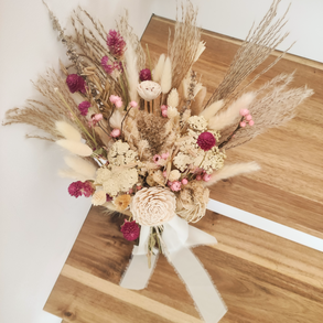 Közepes méretű menyasszonyi csokor