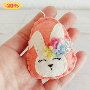 Virágos nyuszi tojás - gyapjúfilcből készült húsvéti dekoráció