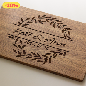 Gravírozott diófa vágódeszka nászajándékba