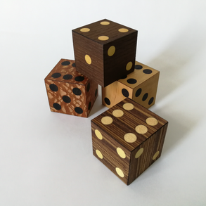 Óriás Design Dobókocka szett (4 darabos, 50x50x50mm-es)