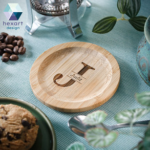 Gravírozott bambusz poháralátét - egyedi monogrammal és névvel 