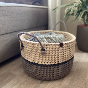 Nagyméretű horgolt tároló, kosár - karamell-mokka duo