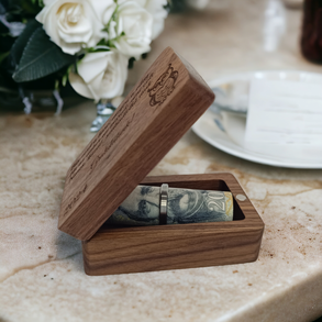 Ballagási ajándék átadó doboz (pénzátadó), amerikai diófából
