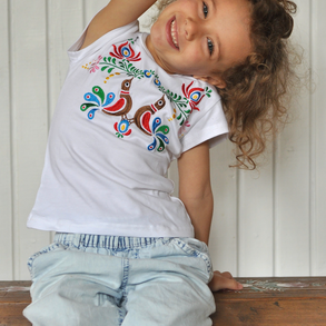 Hímzett színes madárkás kislány póló 