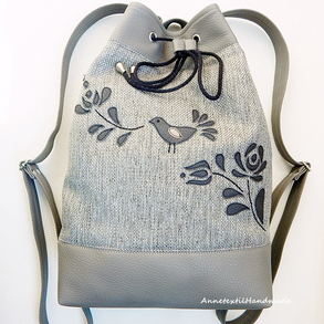 Kalocsai madaras többfunkciós hátizsák