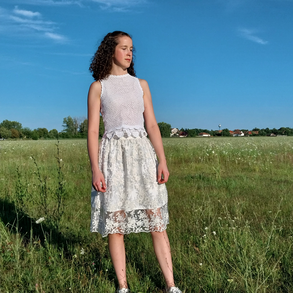 Fehér csipkés alkalmi szoknya