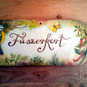 Festett Feliratok egyedi díszítéssel (nagy)