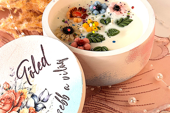 CandlAir Flower "Tőled szebb a világ" kerámiatégelyes szójaviasz illatgyertya