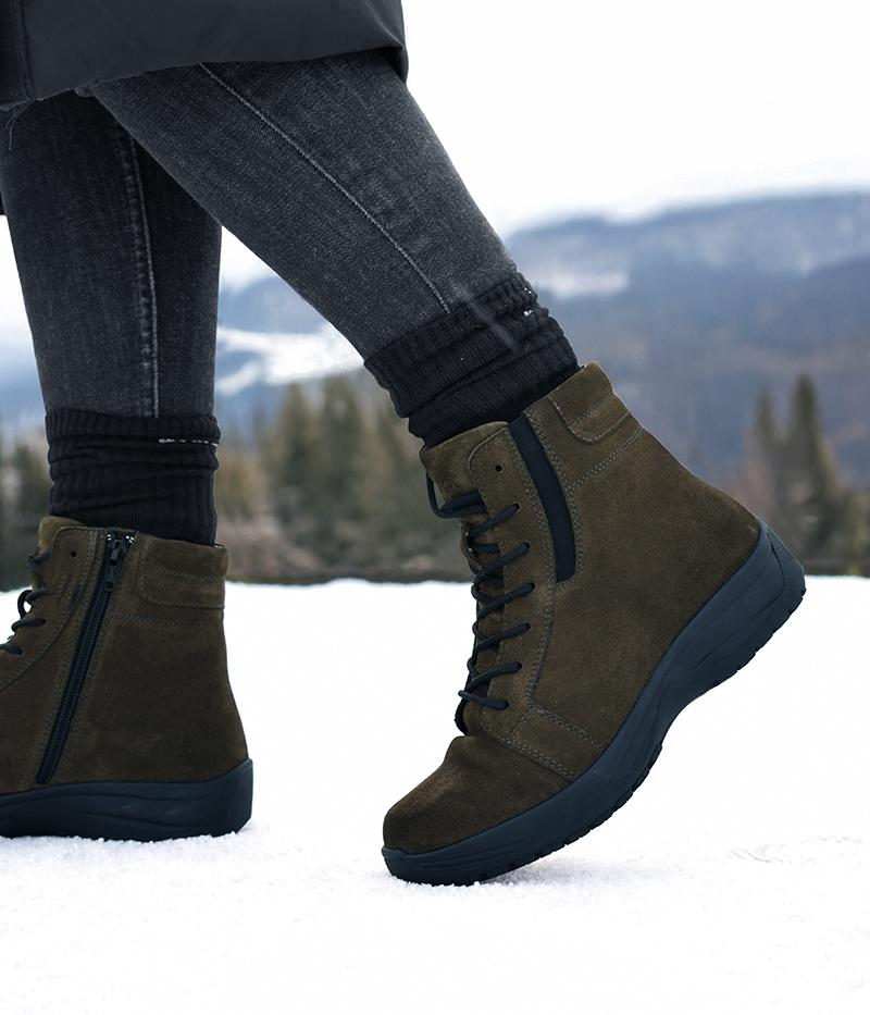 Dubbskorna Lima i mörkgrön mocka