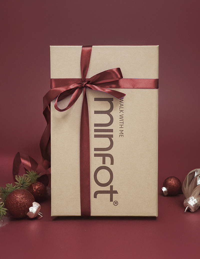 Skokartong från Minfot med julsnöre