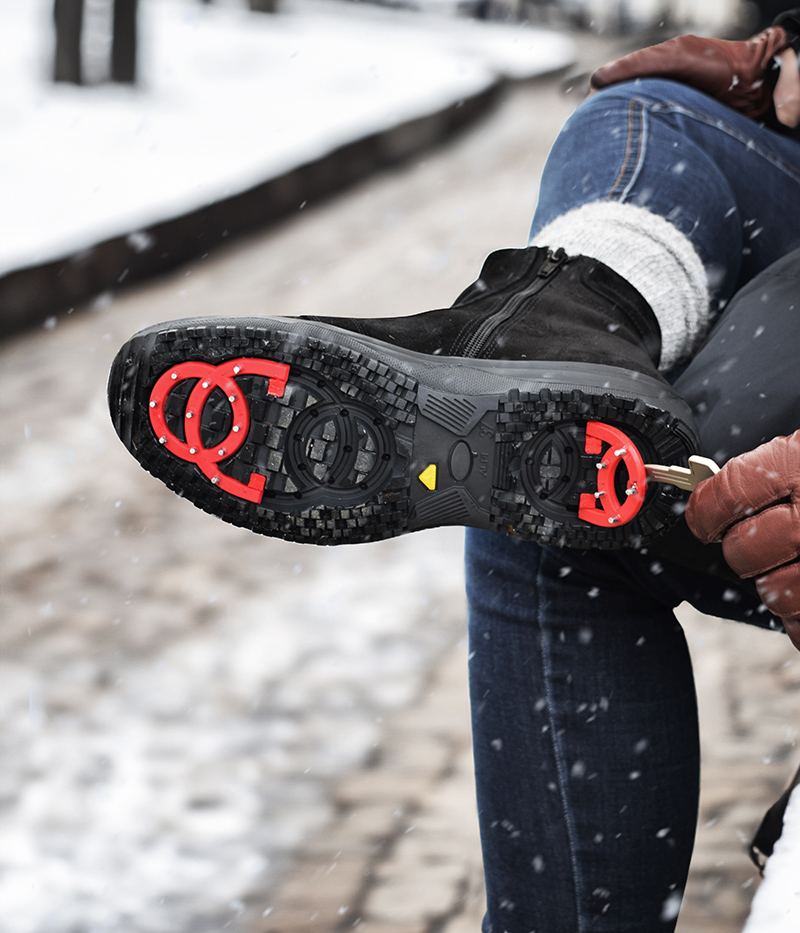 Lima - dubbskor med utfällbara broddar