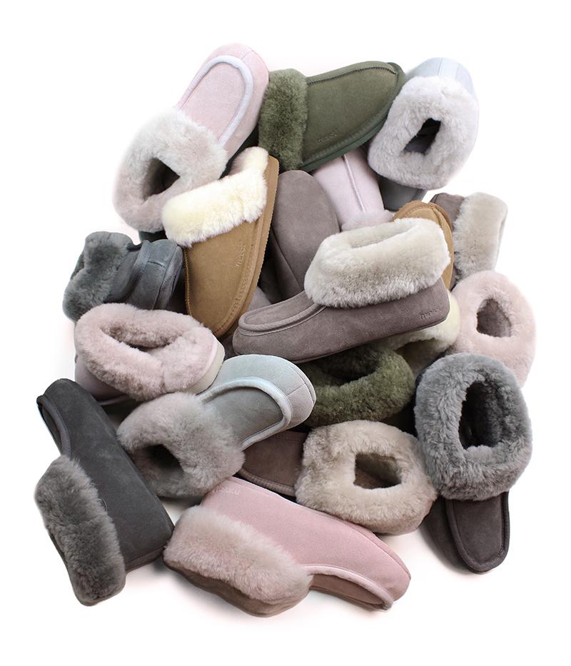 Fårskinnstofflor i olika modeller och färger