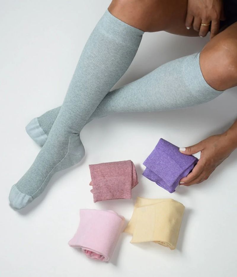 Pastelliga stödstrumpor till förmånligt pris