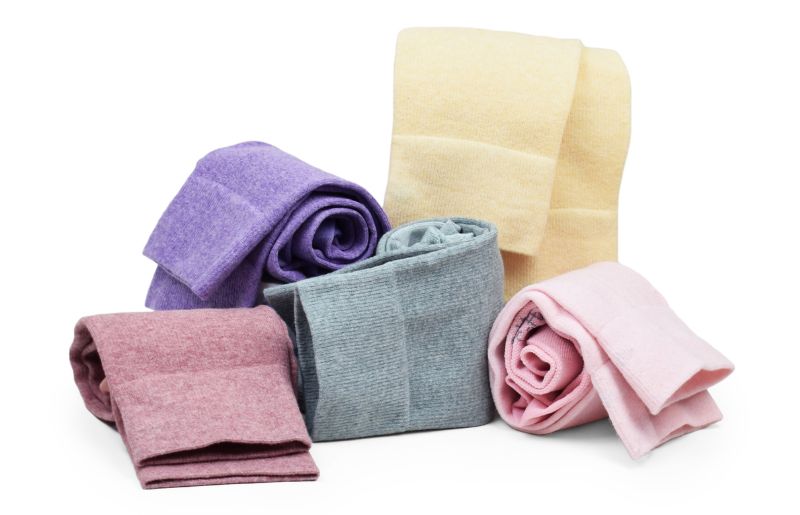 Våra stödstrumpor finns i bland annat ekologisk bomull, här i fina pastellfärger