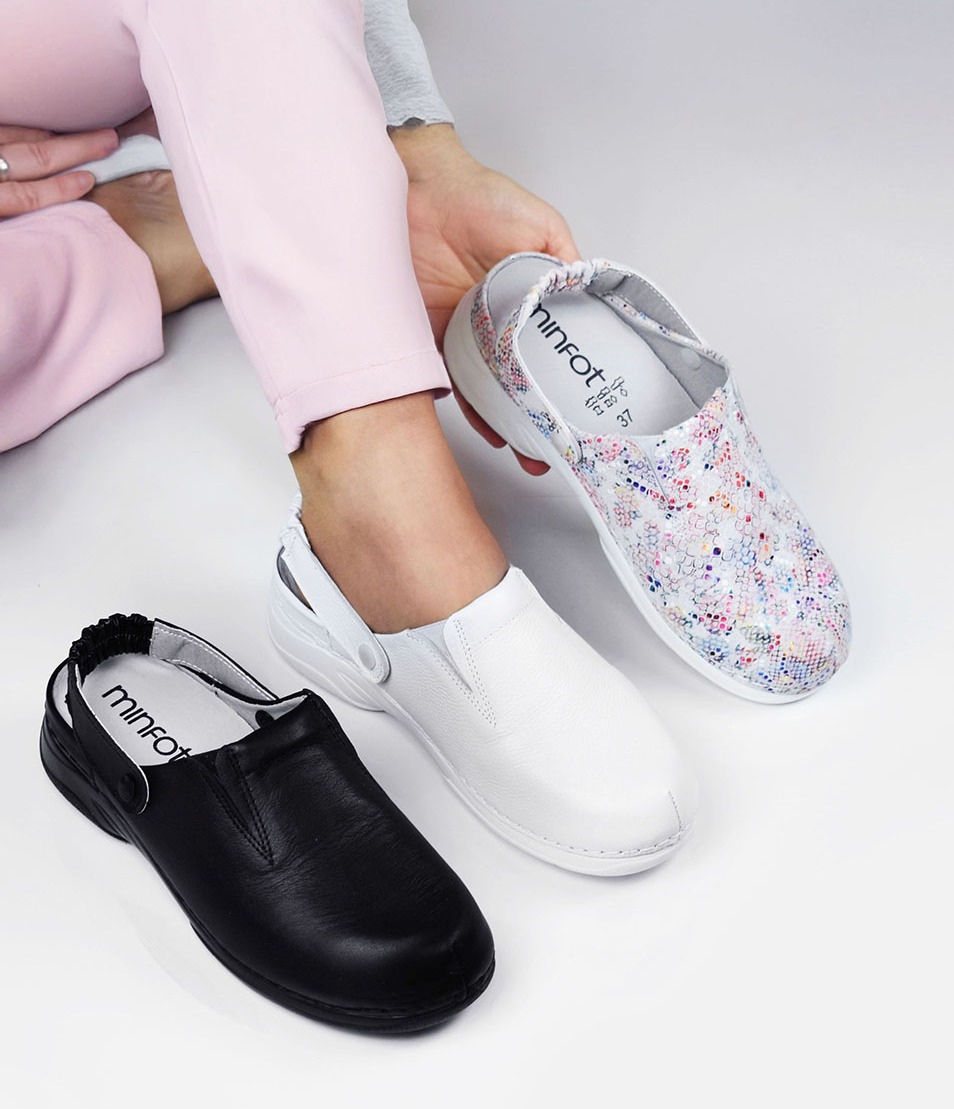 Våra mjuka arbetstofflor finns i flera färger