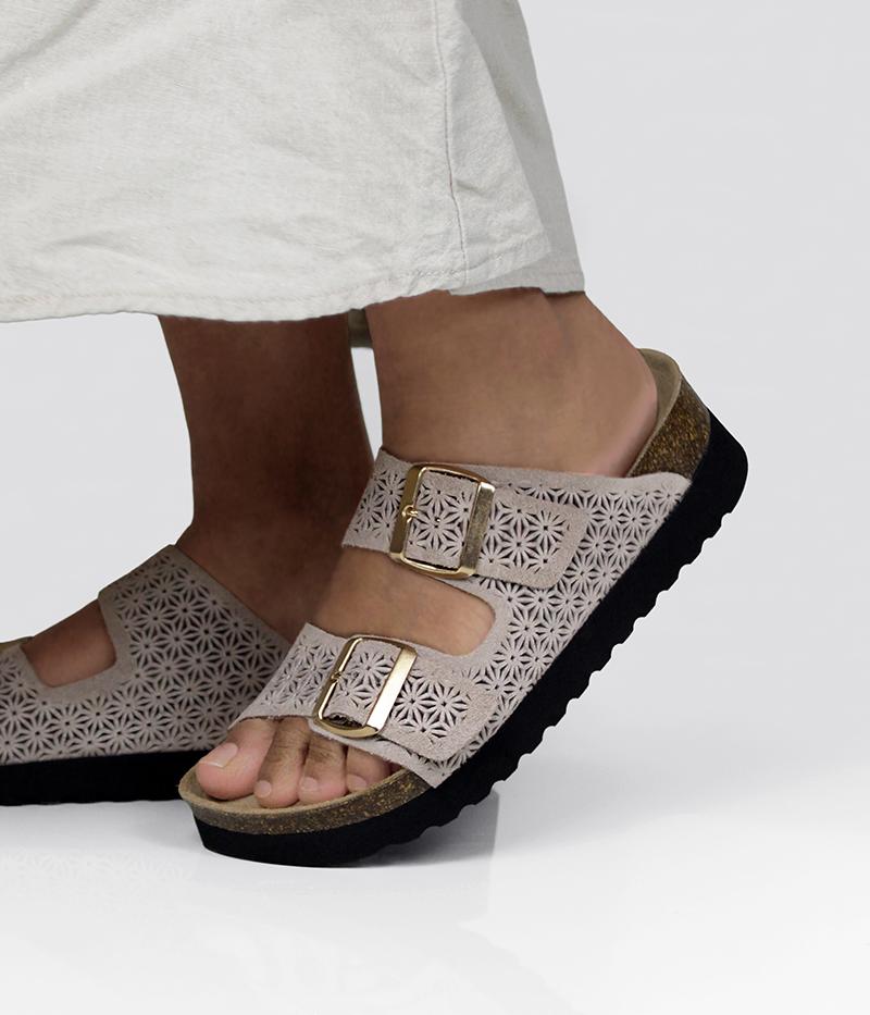 Daisy i färgen taupe