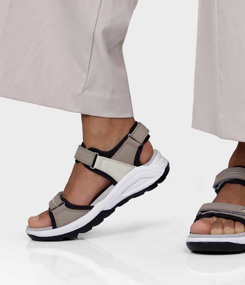 Nyhamn i brunt och beige