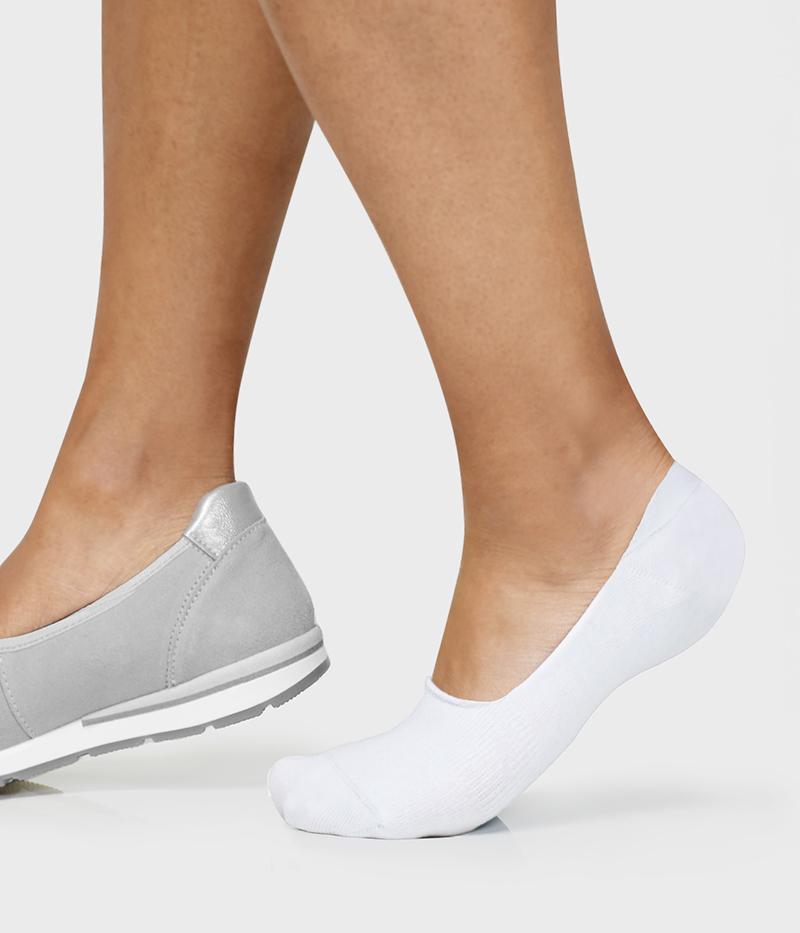 Vita låga strumpor passande till både ballerinaskor, loafers och andra lågskor där du inte vill att strumporna ska synas