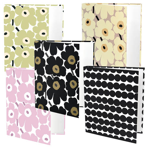 MARIMEKKO RENGASKANSIO A4/4 CM MATTALAMINOINTI UNIKKO VAALEANPUNAI