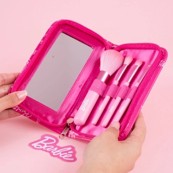 Kit Brochas De Maquillaje Con Cosmetiquera Barbie Sintéticas Rosas 4 Piezas