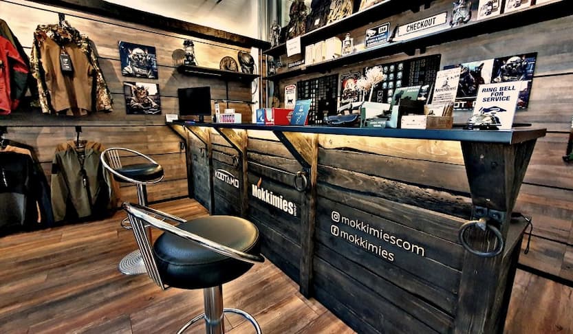 Myyntitiski valmiina