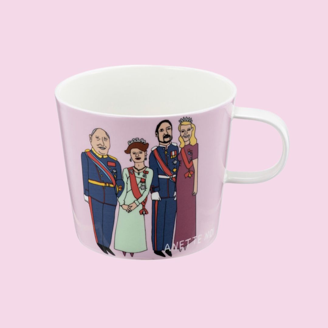 Modern House Anette Moi Krus Kongefamilien Rosa