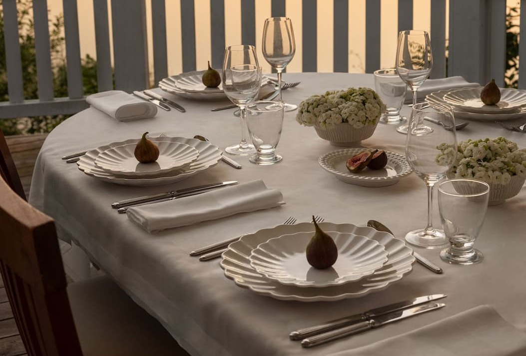 Borddekking med Mateus-servise