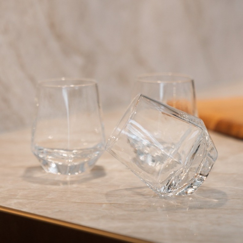 Vargen & Thor opptil 40% rabatt