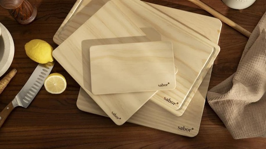 Skjærefjøler og redskaper i tre