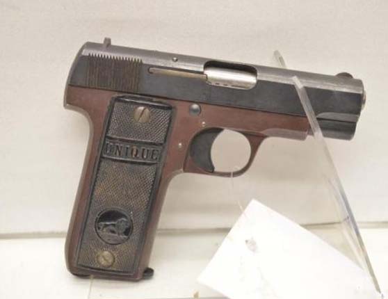 Pistolet Unique modèle 17<br/>Cal. 7,65