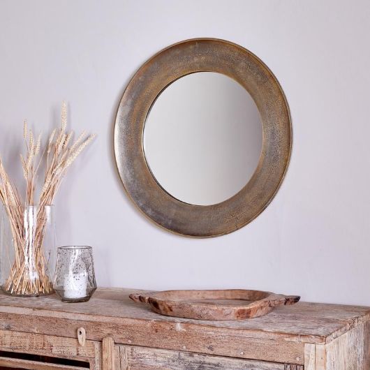 Yakira Mirror