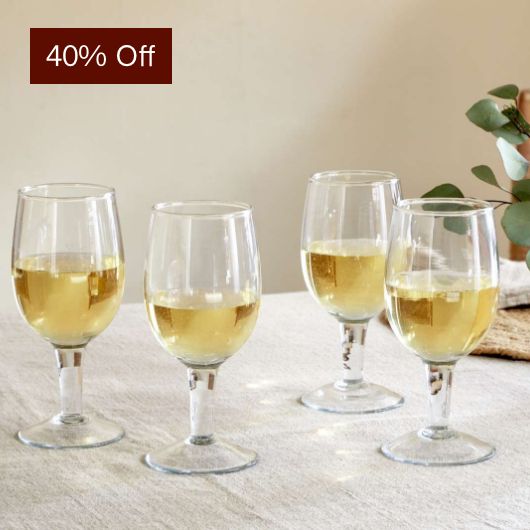Pani Wine Glass