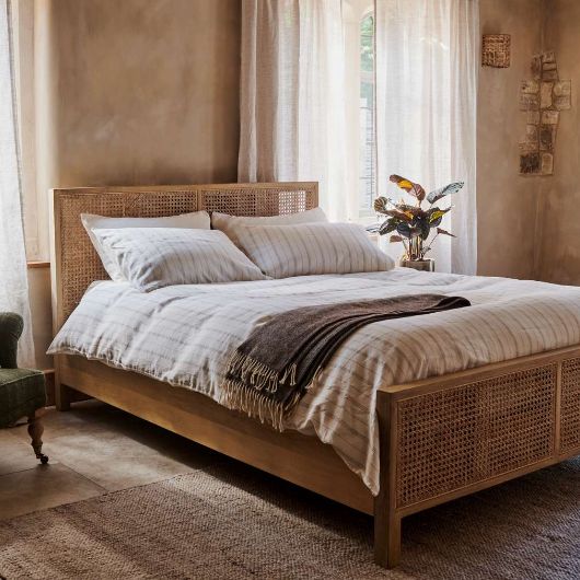 Saharsa Mango Wood Bed